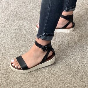 MIA platform sandal